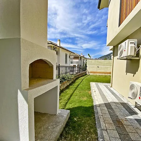 Villa Pandora A *